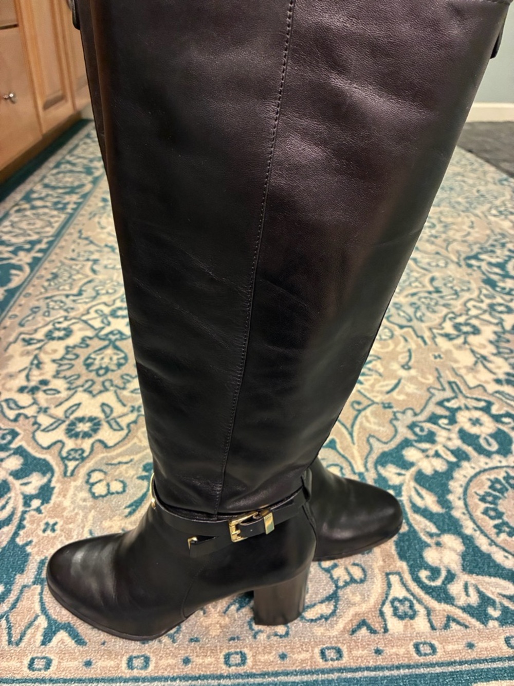Michael Kors Black Women Leather Knee-High Boots. Size 9.